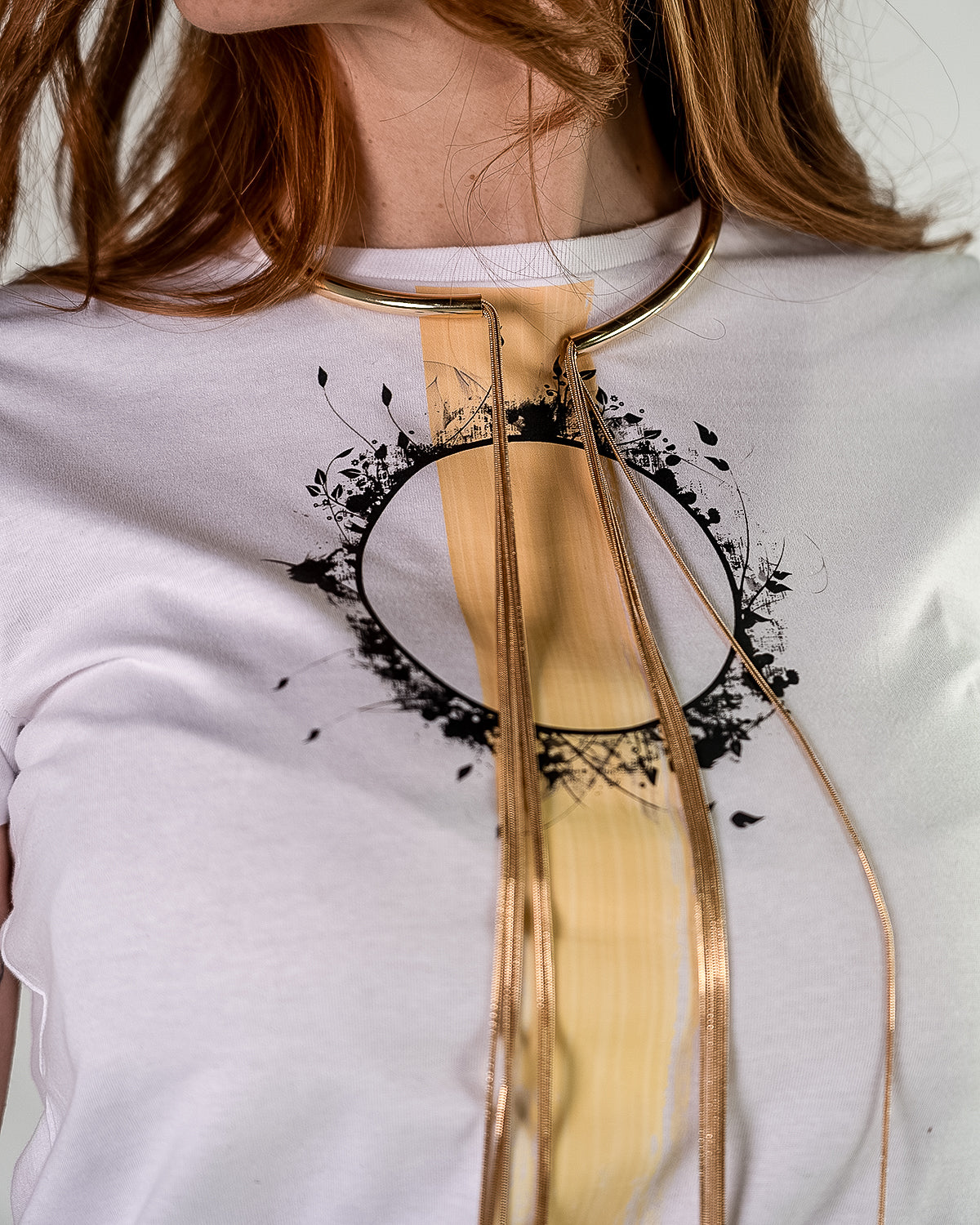 T shirt gold