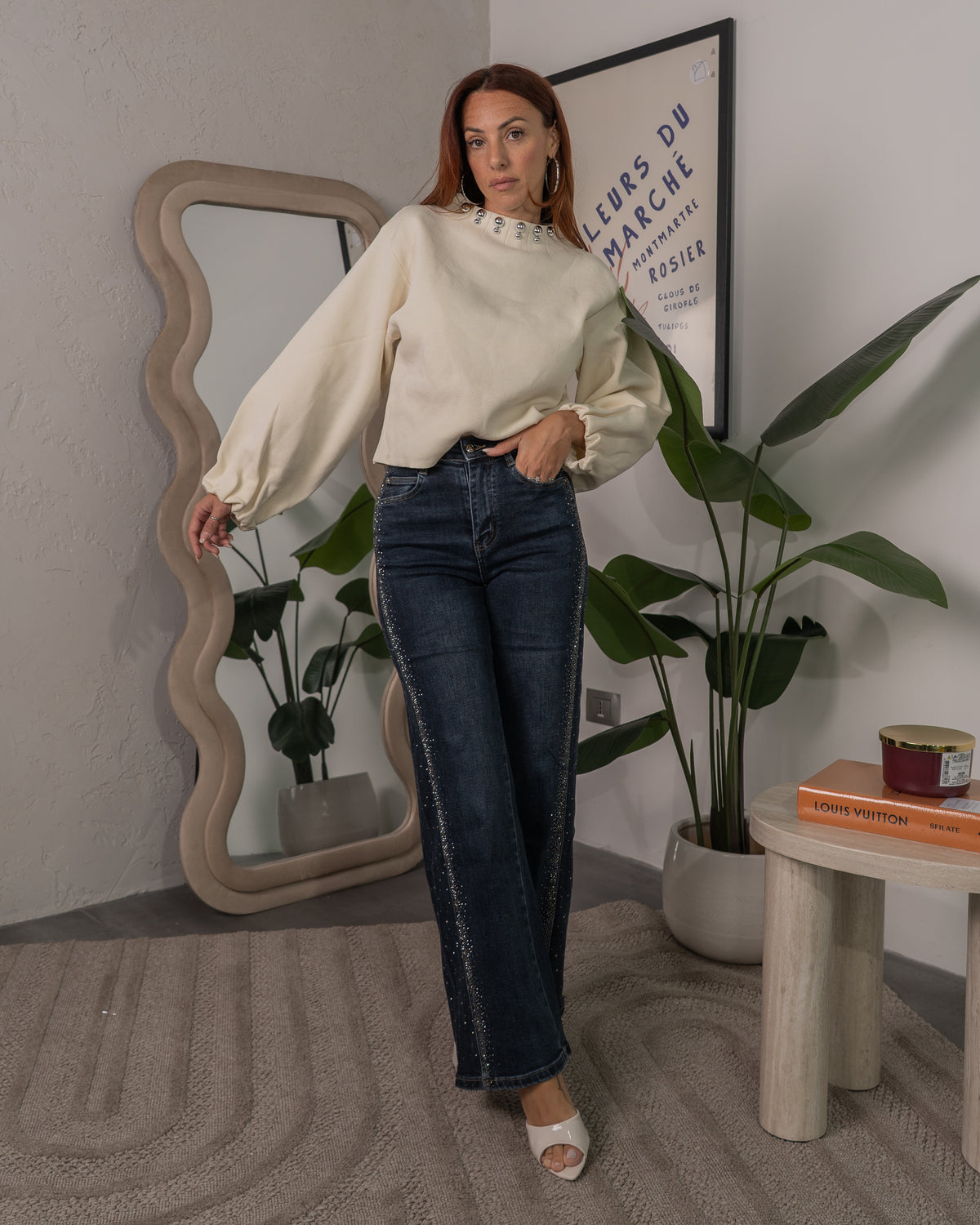 Maglione con Borchie Laserate al Collo