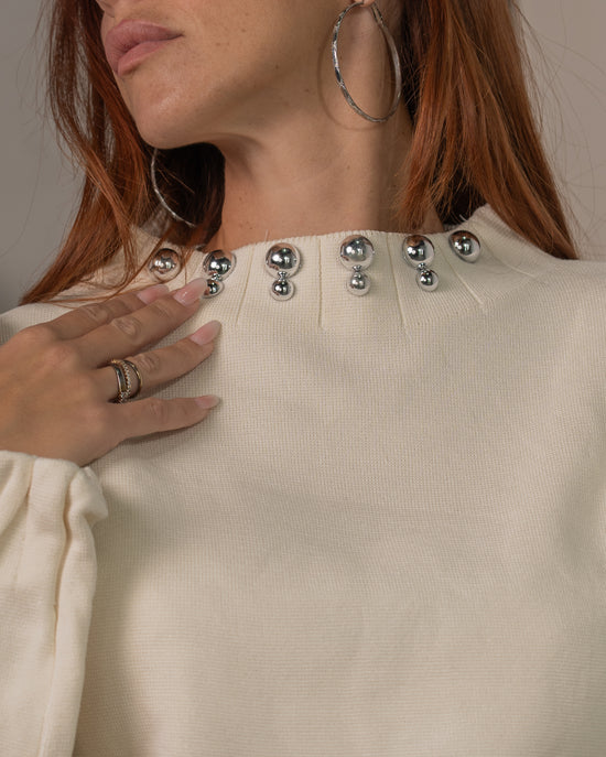 Maglione con Borchie Laserate al Collo