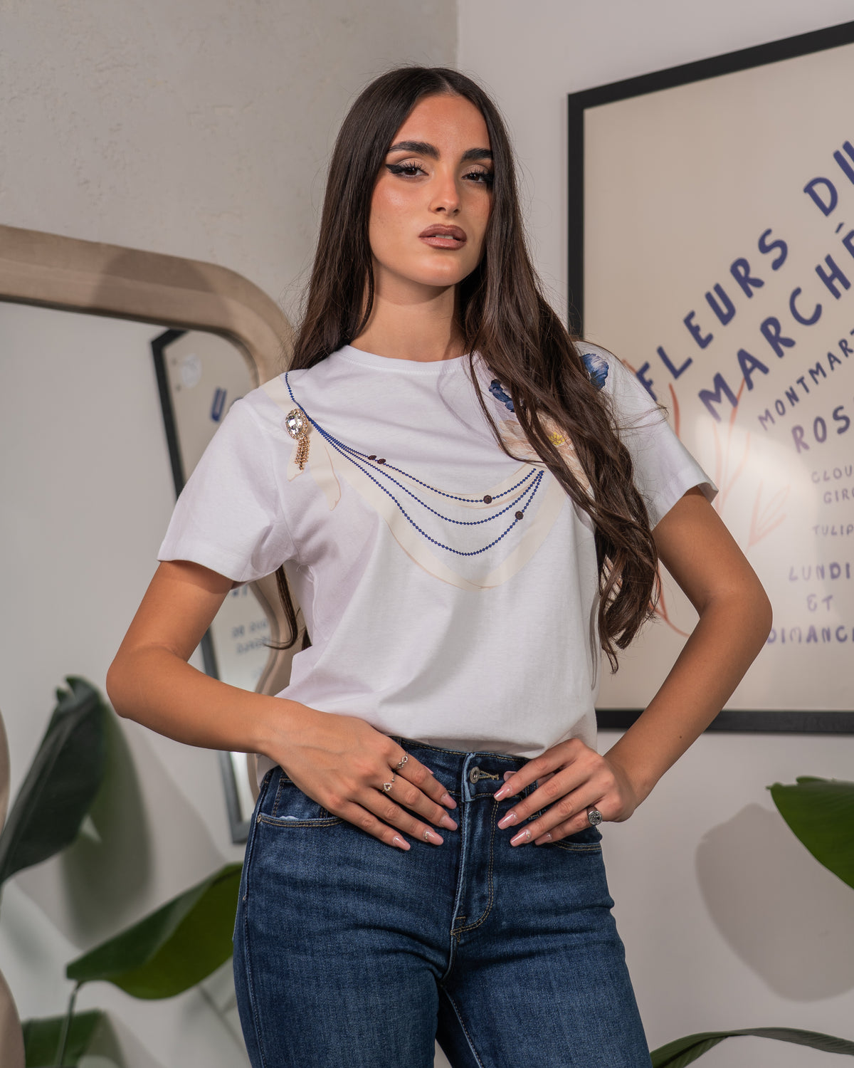 T-shirt Nastri Collane e Gioiello
