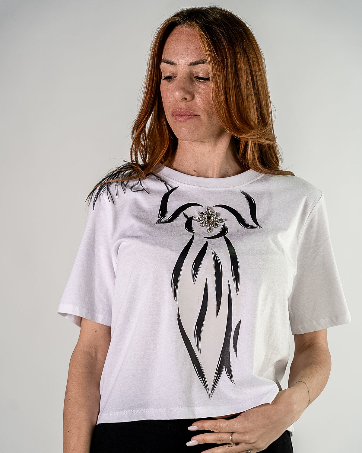 T shirt cravatta stilizzata