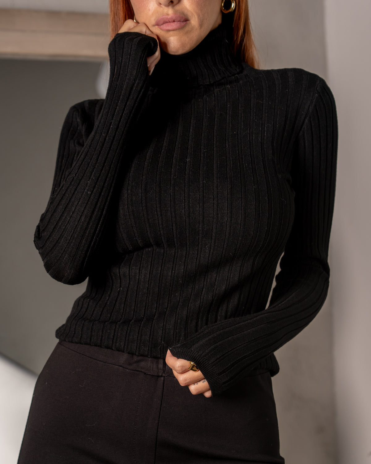 Maglia a costine dolcevita F/W