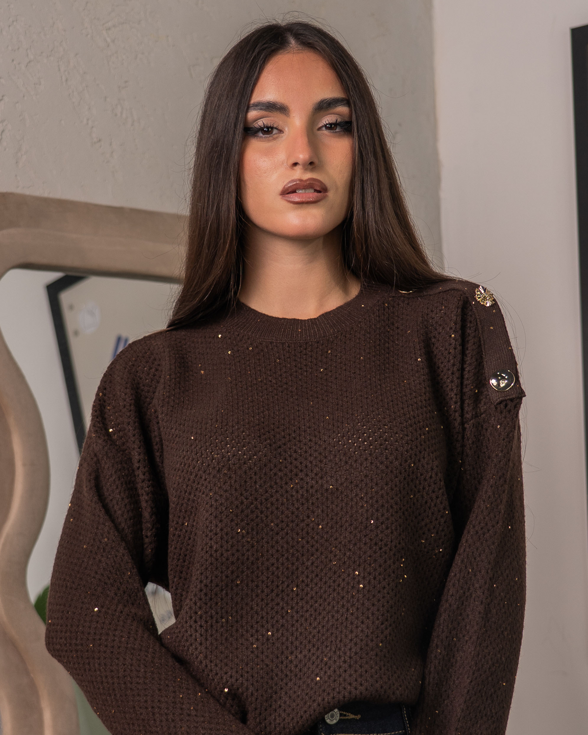 Maglione Chic con Bottoni Decorativi