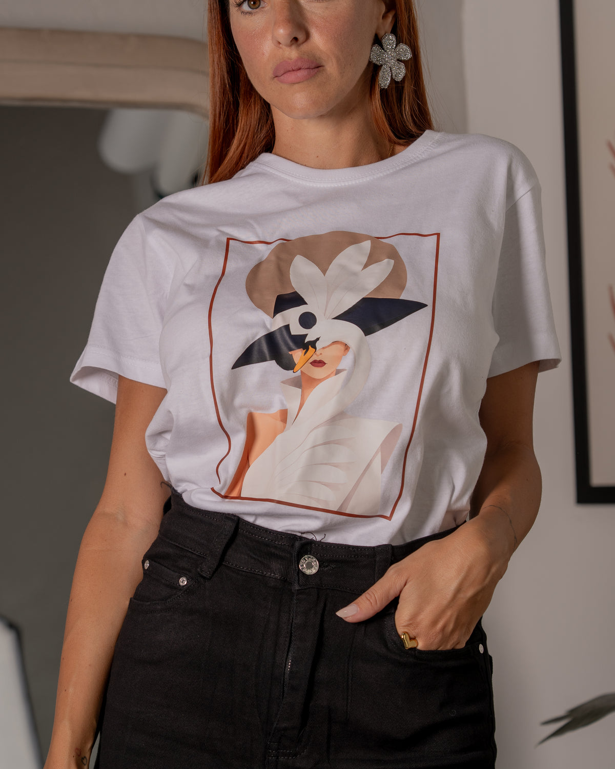 T-shirt Donna Elegante con Cappello F/W